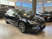 Usado Seat Leon FR 125 CV (91 kW) 2018 Negro Familiar