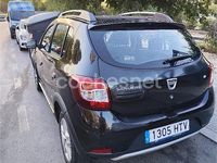 Usado Dacia Sandero Stepway 90 HP (66 kW) 2013 Preto Sedan
