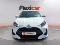 Usado Toyota Yaris Hybrid Active 116 CV (85 kW) 2026 Blanco Berlina
