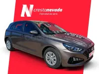 Usado Hyundai i30 110 CV (80 kW) 2021 Gris / plata Berlina