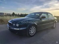 Usado Jaguar X-type Executive 196 CV (144 kW) 2002 Verde Berlina
