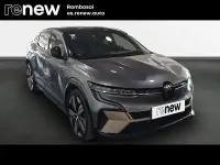 Usado Renault Mégane Iconic 161 kW (219 CV) 2023 Gris Berlina