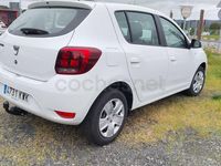 Używany Dacia Sandero Comfort 95 KM (69 kW) 2019 Biały Sedan/Limuzyna