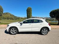 Usado Mercedes GLA180 122 CV (89 kW) 2019 Blanco SUV