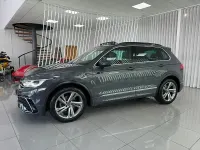 Usado VW Tiguan R-line 150 CV (110 kW) 2022 Gris / plata SUV