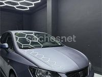 Usado Seat Ibiza CONNECT 90 CV (66 kW) 2016 Gris / plata Berlina