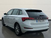 Usado Skoda 110 R Ambition 110 CV (80 kW) 2021 Blanco Berlina