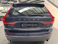 Usado Volvo XC60 Momentum 150 CV (110 kW) 2021 Azul SUV