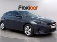 Usado Kia Ceed 136 CV (100 kW) 2023 Gris Utilitario