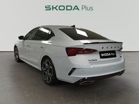 Usado Skoda Octavia RS 200 CV (147 kW) 2021 Blanco