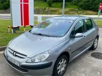 Usado Peugeot 307 110 CV (80 kW) 2002 Gris / plata Berlina