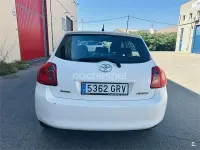 Usado Toyota Auris 90 CV (66 kW) 2009 Blanco Utilitario