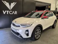 Usado Kia Stonic 101 CV (74 kW) 2020 Blanco SUV