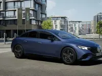 Nuevo Mercedes EQE350 AMG 234 kW (319 CV) 2026 Azul Berlina