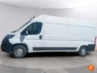 Usado Peugeot Boxer S 140 CV (102 kW) 2023 Blanco Van