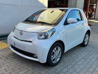 Usado Toyota iQ 99 CV (72 kW) 2009 Blanco Utilitario
