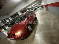 Usado Seat Leon Sport 110 CV (80 kW) 2001 Rojo Utilitario