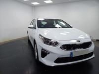 Usado Kia Ceed 136 CV (100 kW) 2021 Azul Utilitario