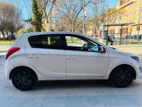 Usado Hyundai i20 GO! 85 CV (62 kW) 2014 Blanco Utilitario