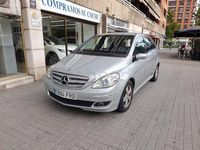 Usado Mercedes B200 136 CV (100 kW) 2007 Gris / plata Monovolumen