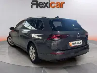 Usado VW Golf VIII Life 131 CV (96 kW) 2024 Gris Familiar
