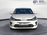 Usado Kia Rio 84 CV (61 kW) 2022 Blanco Berlina