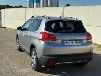Usado Peugeot 2008 Access 82 CV (60 kW) 2016 Gris / plata SUV