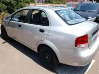Usado Chevrolet Kalos 83 CV (61 kW) 2004 Gris / plata Berlina