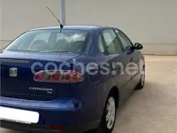 Usado Seat Cordoba Stella 100 CV (73 kW) 2003 Azul Berlina