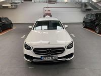 Usado Mercedes E300 313 CV (230 kW) 2023 Blanco Familiar