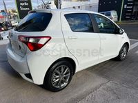 Usado Toyota Yaris Hybrid Active 100 CV (73 kW) 2019 Blanco Berlina