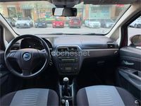 Usado Fiat Grande Punto Dynamic 75 CV (55 kW) 2007 Granate Utilitario