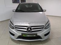 Usado Mercedes B180 AMG line 109 CV (80 kW) 2016 Gris / plata Monovolumen