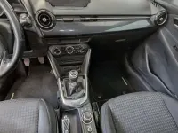 Usado Mazda 2 Luxury 105 CV (77 kW) 2018 Gris Utilitario