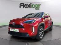 Usado Toyota Yaris Hybrid Style 116 CV (85 kW) 2022 Rojo