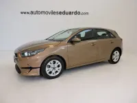 Usado Kia Ceed 100 CV (73 kW) 2022 Marrón Utilitario
