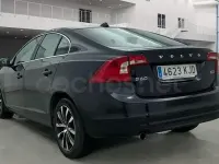 Usado Volvo S60 Kinetic 150 CV (110 kW) 2018 Azul Berlina
