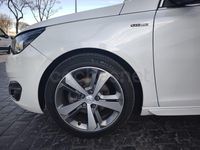 Usado Peugeot 308 GT-line 130 CV (95 kW) 2015 Blanco Berlina