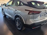 Usado Nissan Qashqai Acenta 140 CV (102 kW) 2023 Gris / plata SUV