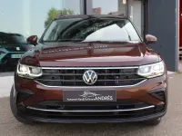 Usado VW Tiguan Life 150 CV (110 kW) 2022 Marrón SUV