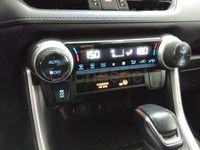 Käytetty Toyota RAV4 Hybrid Advance 222 HP (163 kW) 2021 Valkoinen Katumaasturi