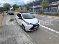 Usado Toyota Aygo X-play 69 CV (50 kW) 2017 Blanco Utilitario