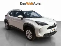 Usado Toyota Yaris Cross Active 130 CV (95 kW) 2025 Blanco SUV