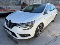 Usado Renault Mégane GrandTour Bose Edition 130 CV (95 kW) 2018 Blanco Familiar
