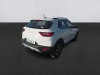 Usado Kia Stonic 84 CV (61 kW) 2023 Blanco SUV