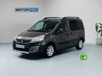 Usado Peugeot Partner Tepee Style 120 CV (88 kW) 2018 Marrón Monovolumen