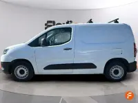 Usado Toyota Proace City City 100 CV (73 kW) 2023 Blanco Monovolumen