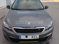 Usado Peugeot 308 SW Style 130 CV (95 kW) 2018 Gris / plata Familiar