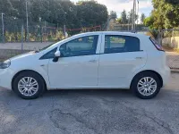 Usado Fiat Punto Pop 75 CV (55 kW) 2015 Blanco Utilitario
