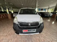 Usado Peugeot Partner Tepee Active 110 CV (80 kW) 2017 Blanco Monovolumen